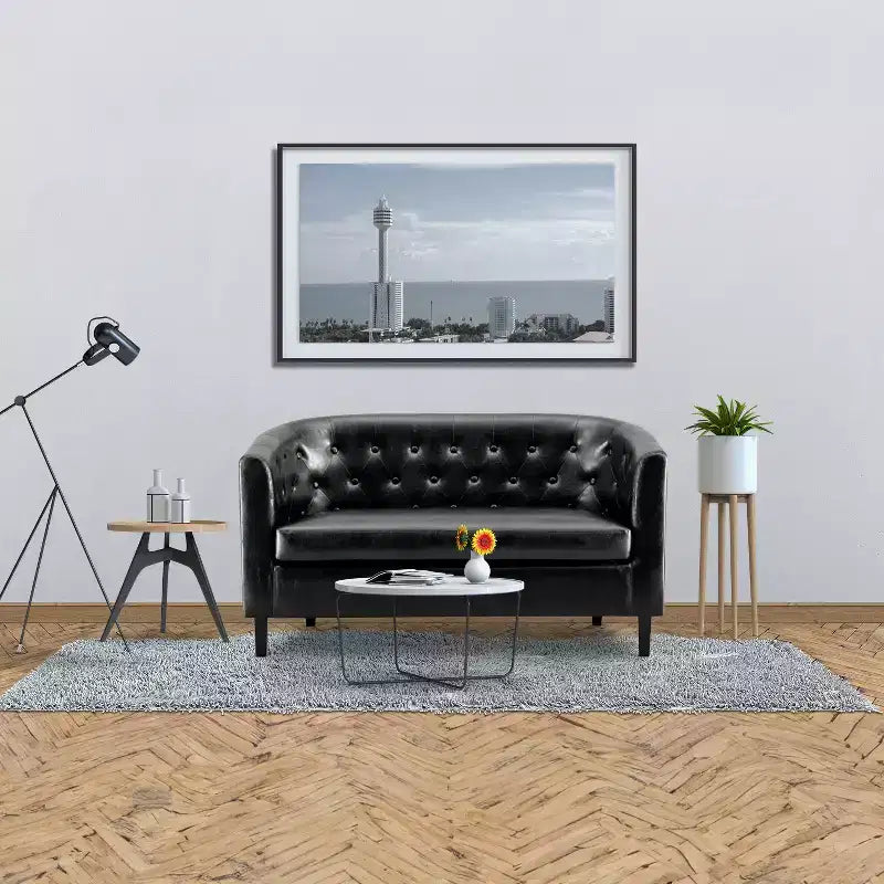 Canapé deux places en tonneau capitonné, style moderne du milieu du siècle