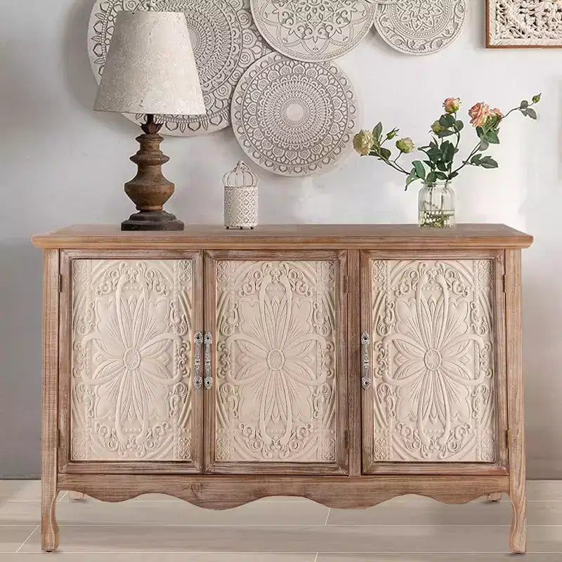 Meuble d'appoint rustique avec 3 portes sculptées, buffet d'appoint vintage avec étagères
