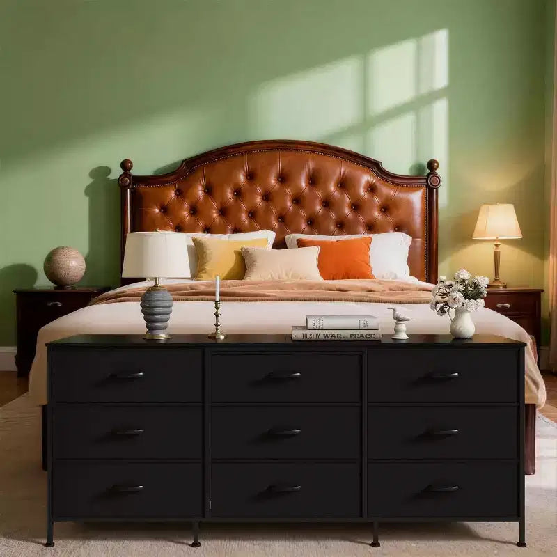 Meuble TV 63 pouces avec 9 tiroirs en tissu et plateau en bois, console multimédia à cadre métallique pour chambre ou salon