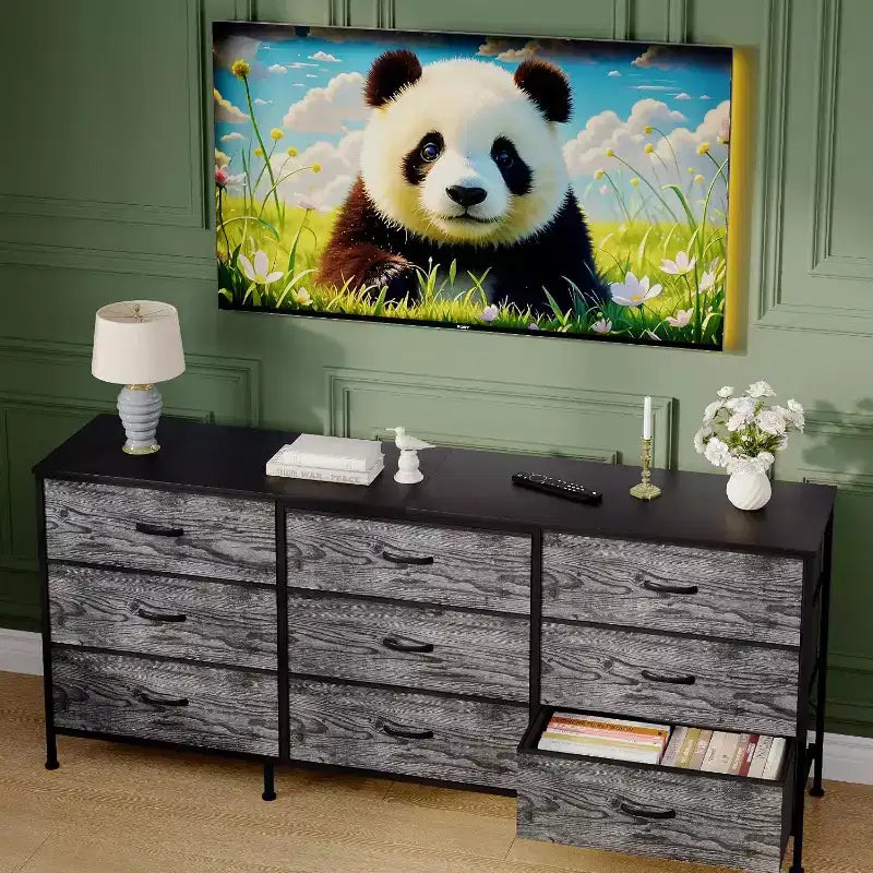 Meuble TV 63 pouces avec 9 tiroirs en tissu et plateau en bois, console multimédia à cadre métallique pour chambre ou salon