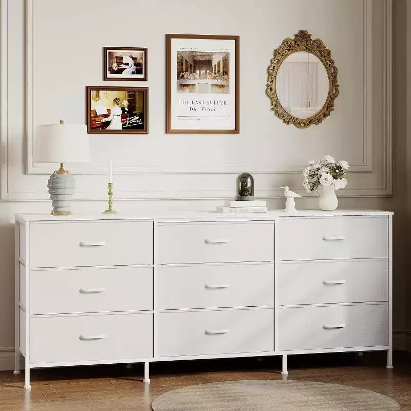 Meuble TV 63 pouces avec 9 tiroirs en tissu et plateau en bois, console multimédia à cadre métallique pour chambre ou salon